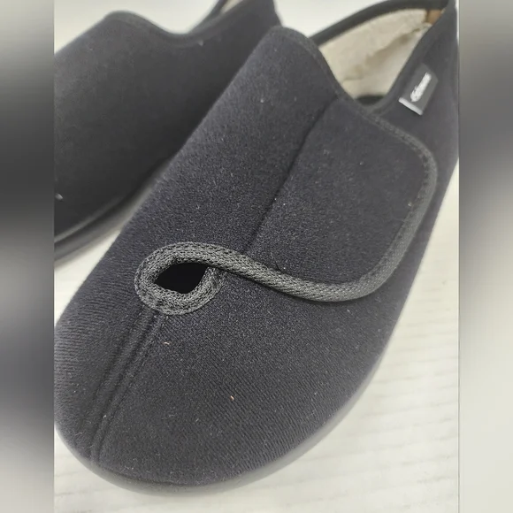 Schawos New Black House Slippers Comfortable Easy Slip on Shoes Size 9